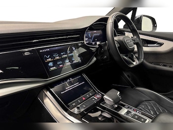 Used Audi Q7 2020 for sale - 78161523: Photo