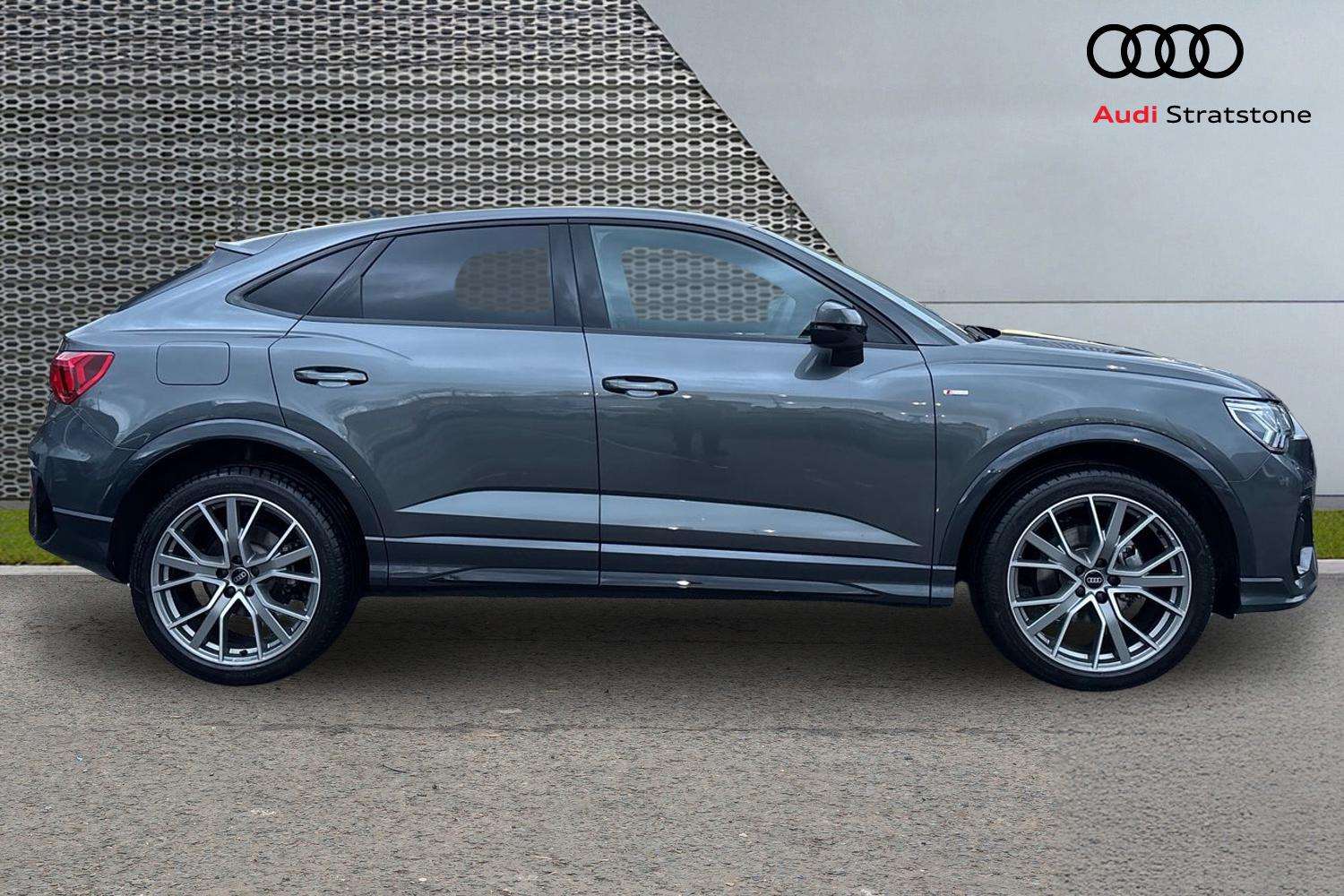 Used Audi Q3 2025 for sale - 76540867: Photo 4