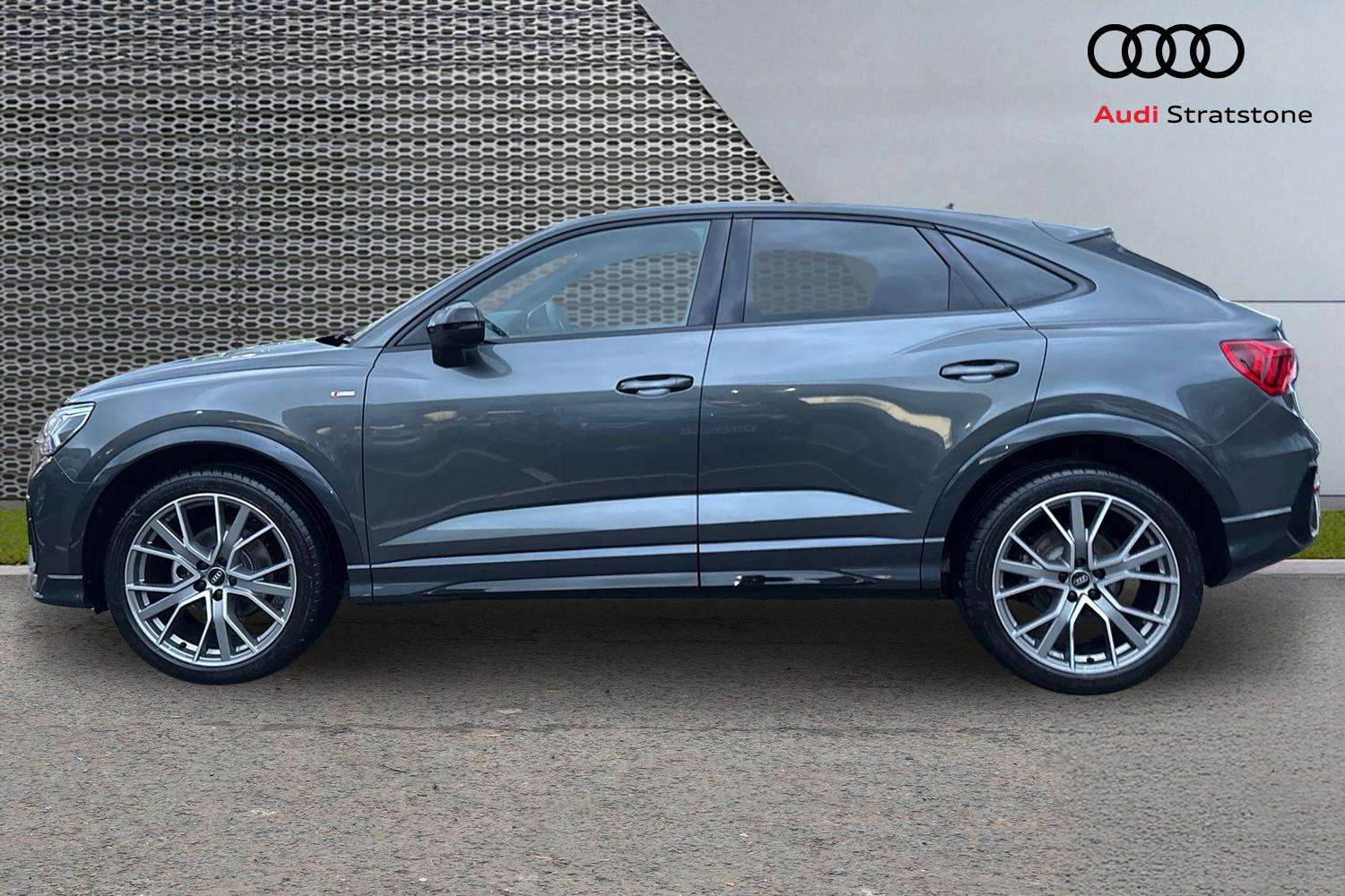 Used Audi Q3 2025 for sale - 76540867: Photo 8
