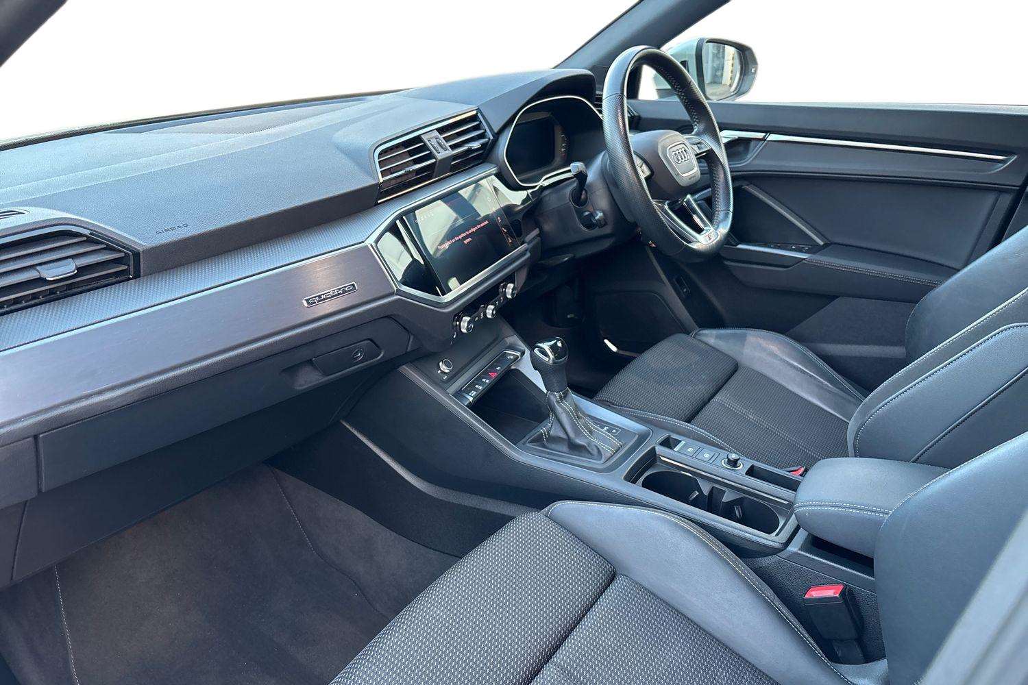 Used Audi Q3 2020 for sale - 77083025: Photo 2