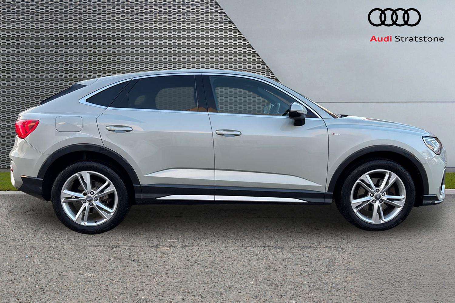 Used Audi Q3 2020 for sale - 77083025: Photo 4