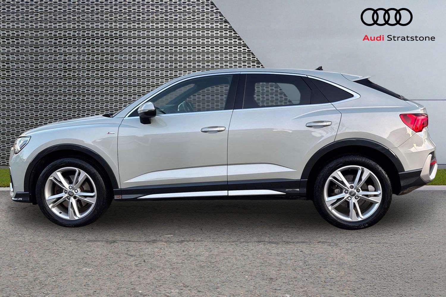 Used Audi Q3 2020 for sale - 77083025: Photo 8