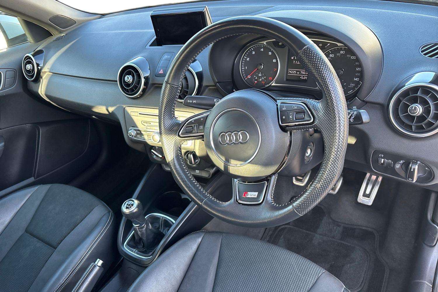 Used Audi A1 2018 for sale - 77134898: Photo 6