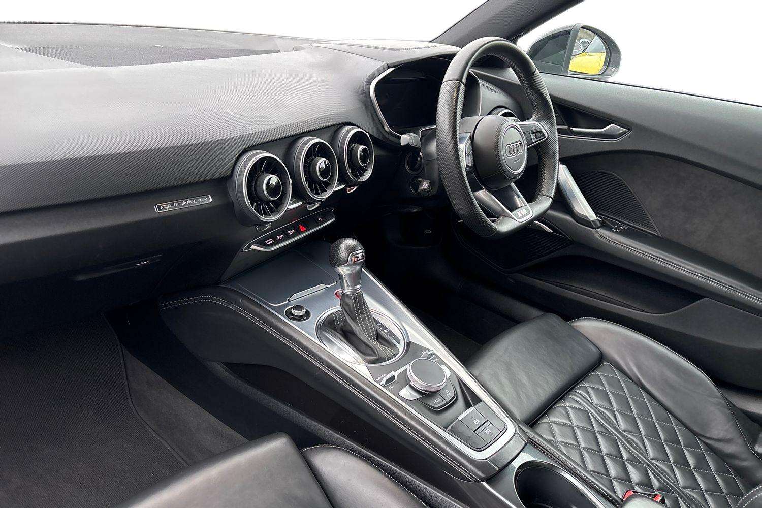 Used Audi TT 2021 for sale - 76755326: Photo 2