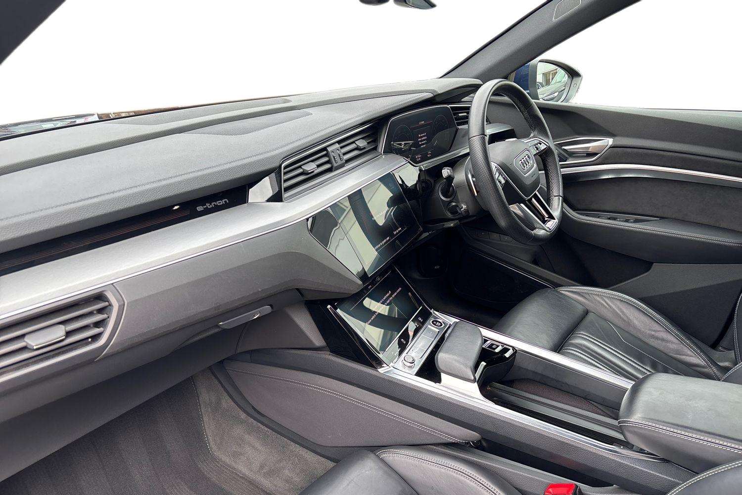 Used Audi e-tron 2021 for sale - 77674739: Photo 2