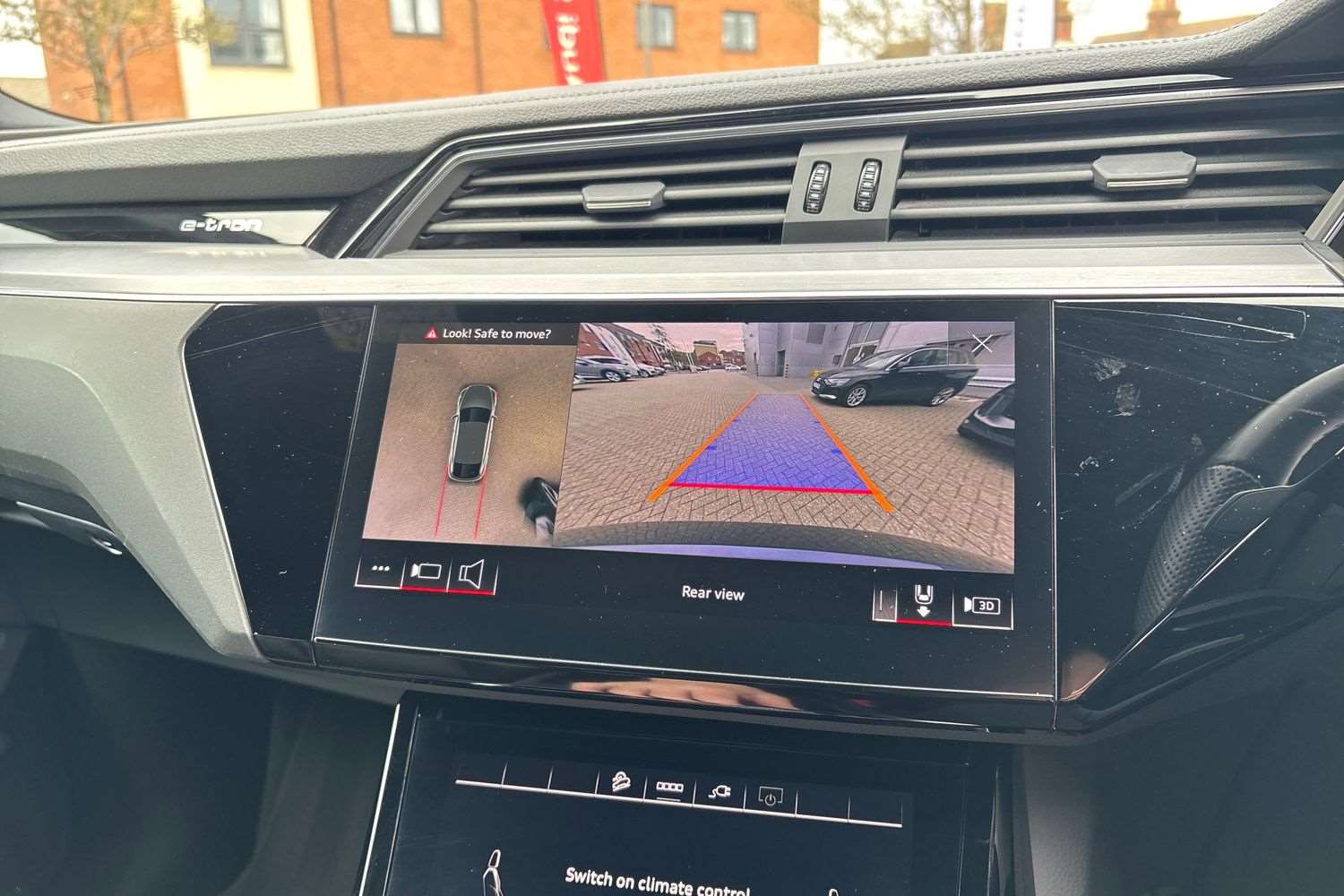 Used Audi e-tron 2021 for sale - 77674739: Photo 26