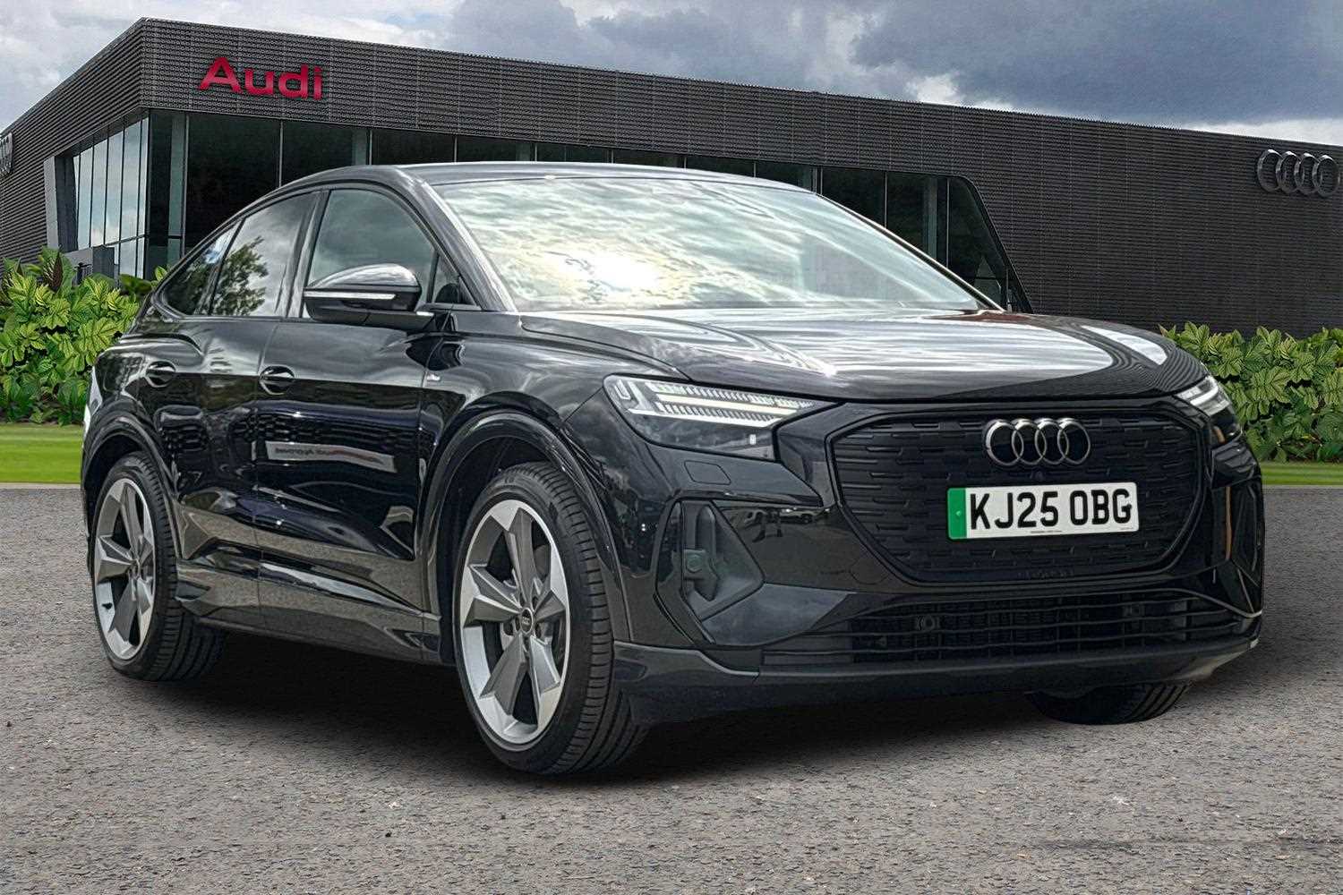 Used Audi Q4 e-tron 2025 for sale - 76063518: Photo 1