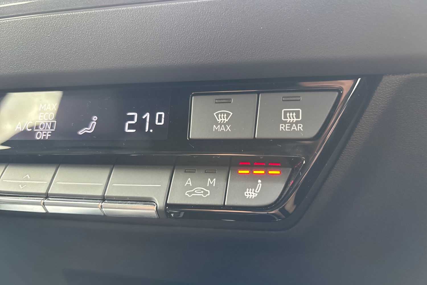 Used Audi Q4 e-tron 2025 for sale - 76063518: Photo 16