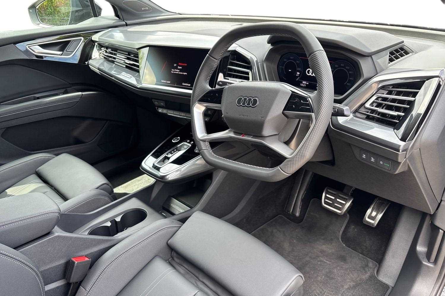 Used Audi Q4 e-tron 2025 for sale - 76063518: Photo 6