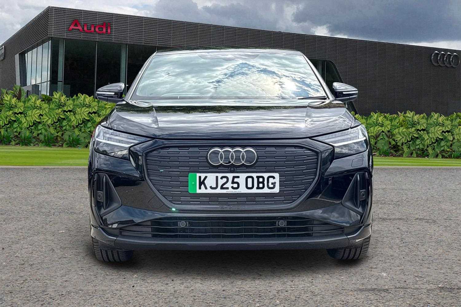 Used Audi Q4 e-tron 2025 for sale - 76063518: Photo 8