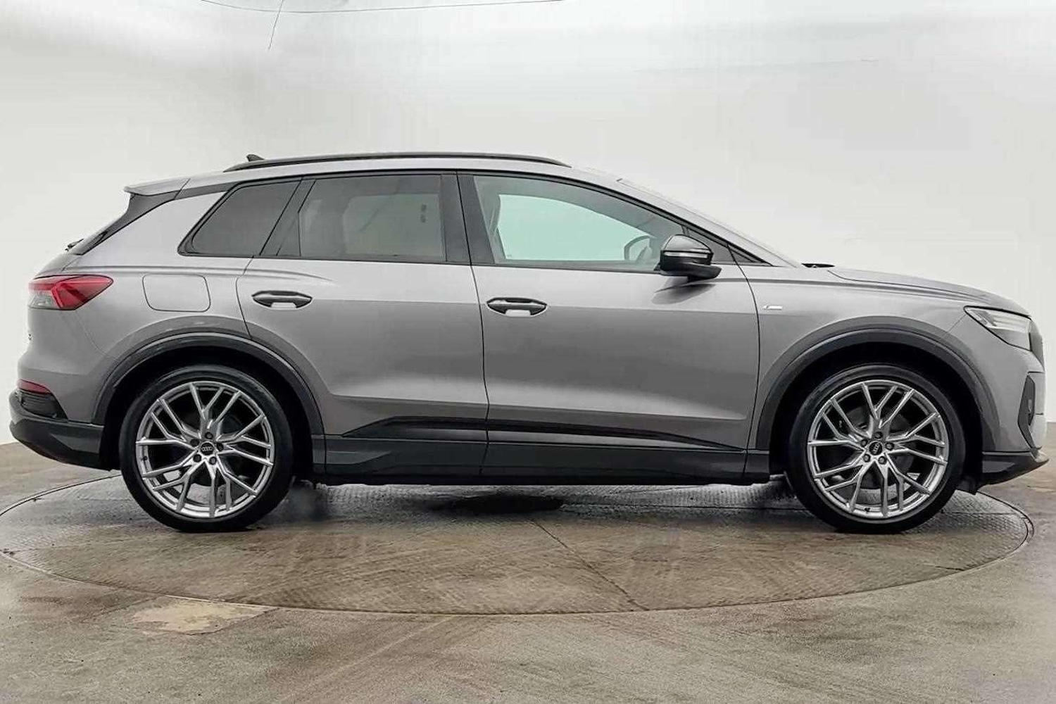 Used Audi Q4 e-tron 2022 for sale - 78089504: Photo 4