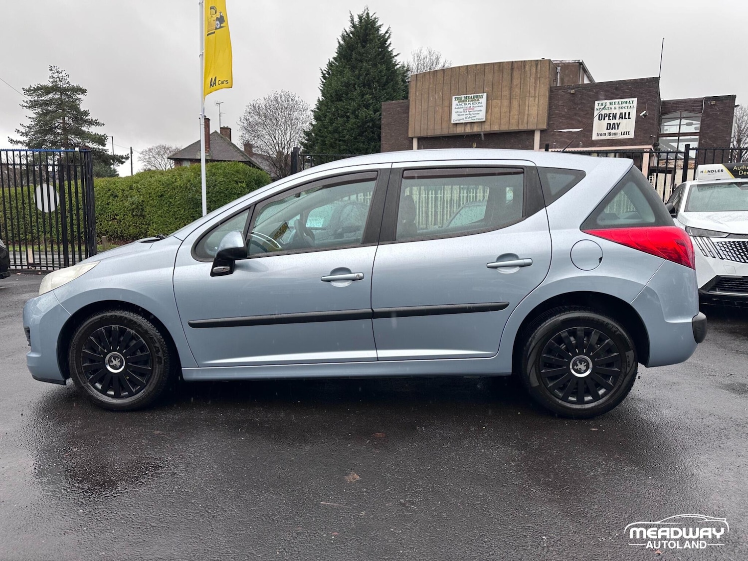 Used Peugeot 207 2010 for sale - 76849992: Photo 10