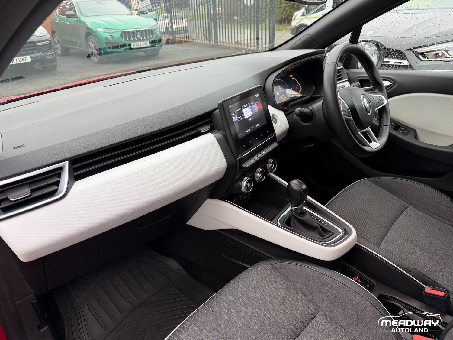 Used Renault Clio 2023 for sale - 77440956: Photo 6