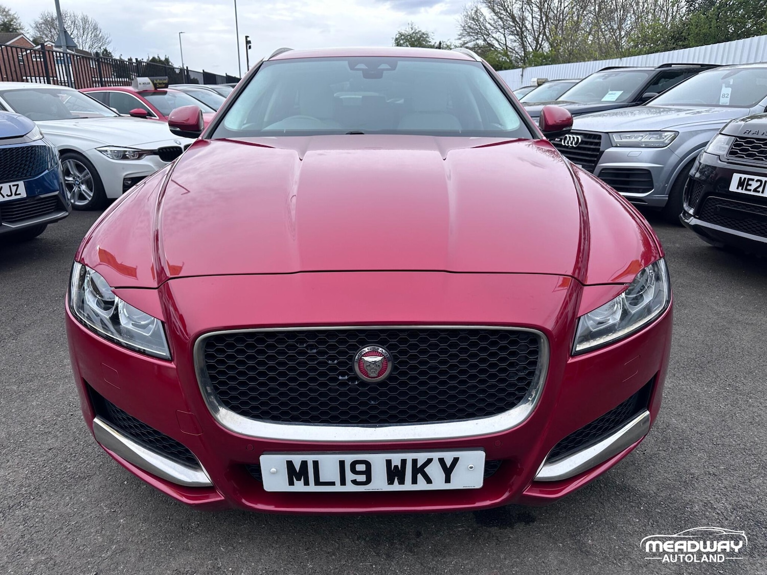 Used Jaguar XF 2019 for sale - 78203926: Photo 4
