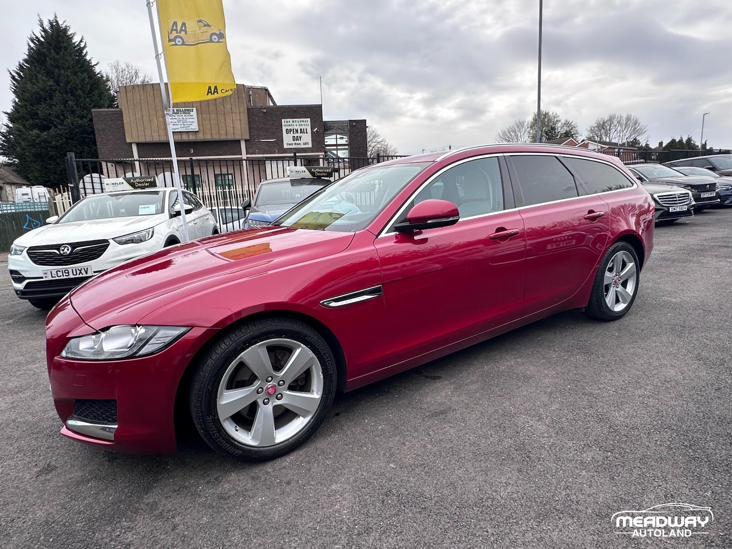 Used Jaguar XF 2019 for sale - 78203926: Photo 7