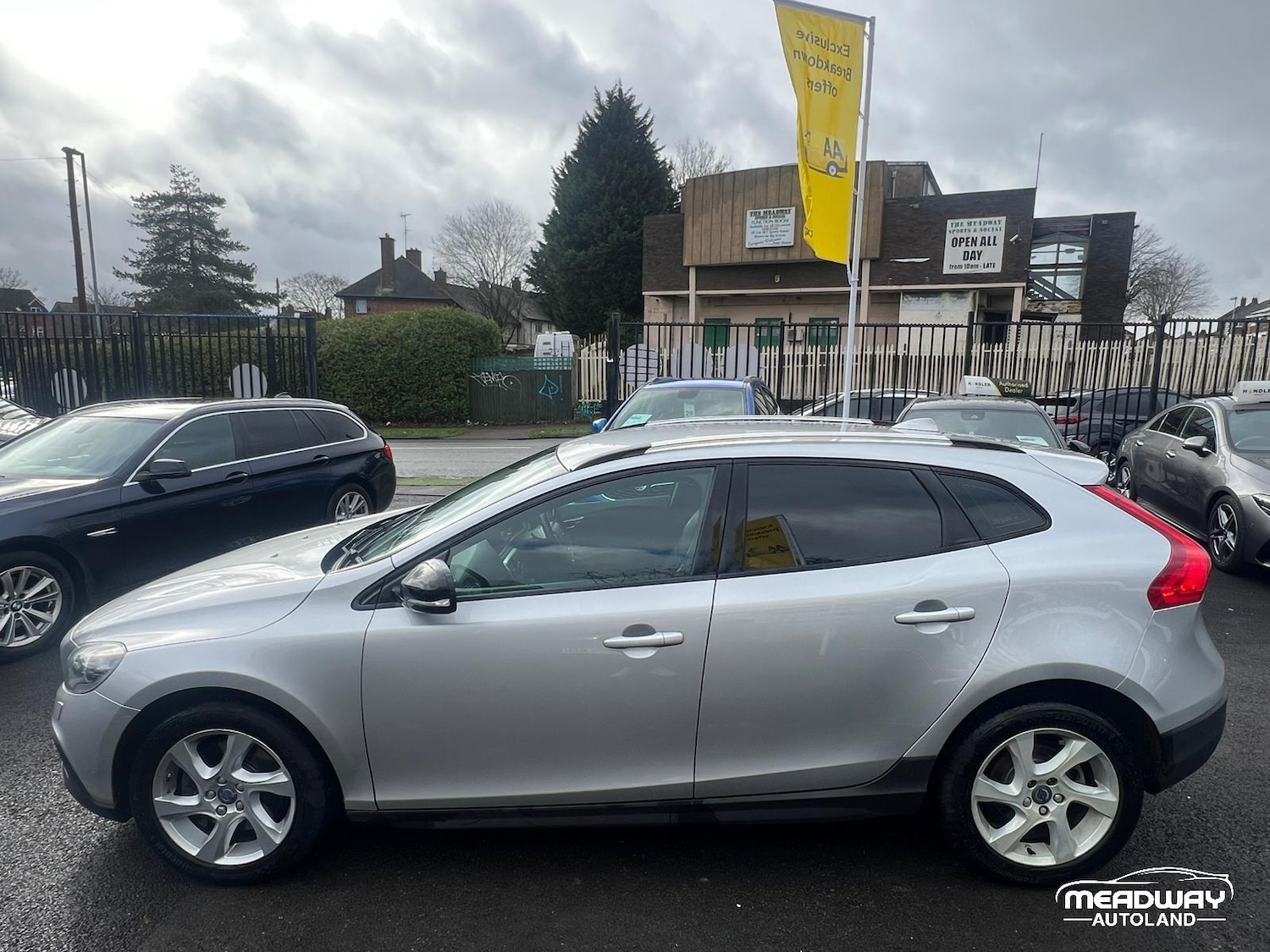 Used Volvo V40 Cross Country for sale - 77538455: Photo 13