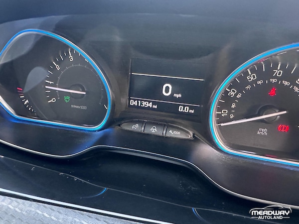 Used Peugeot 2008 2018 for sale - 74019523: Photo 8
