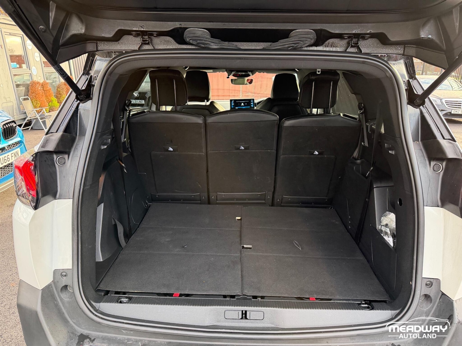 Used Peugeot 5008 2023 for sale - 76913648: Photo 18