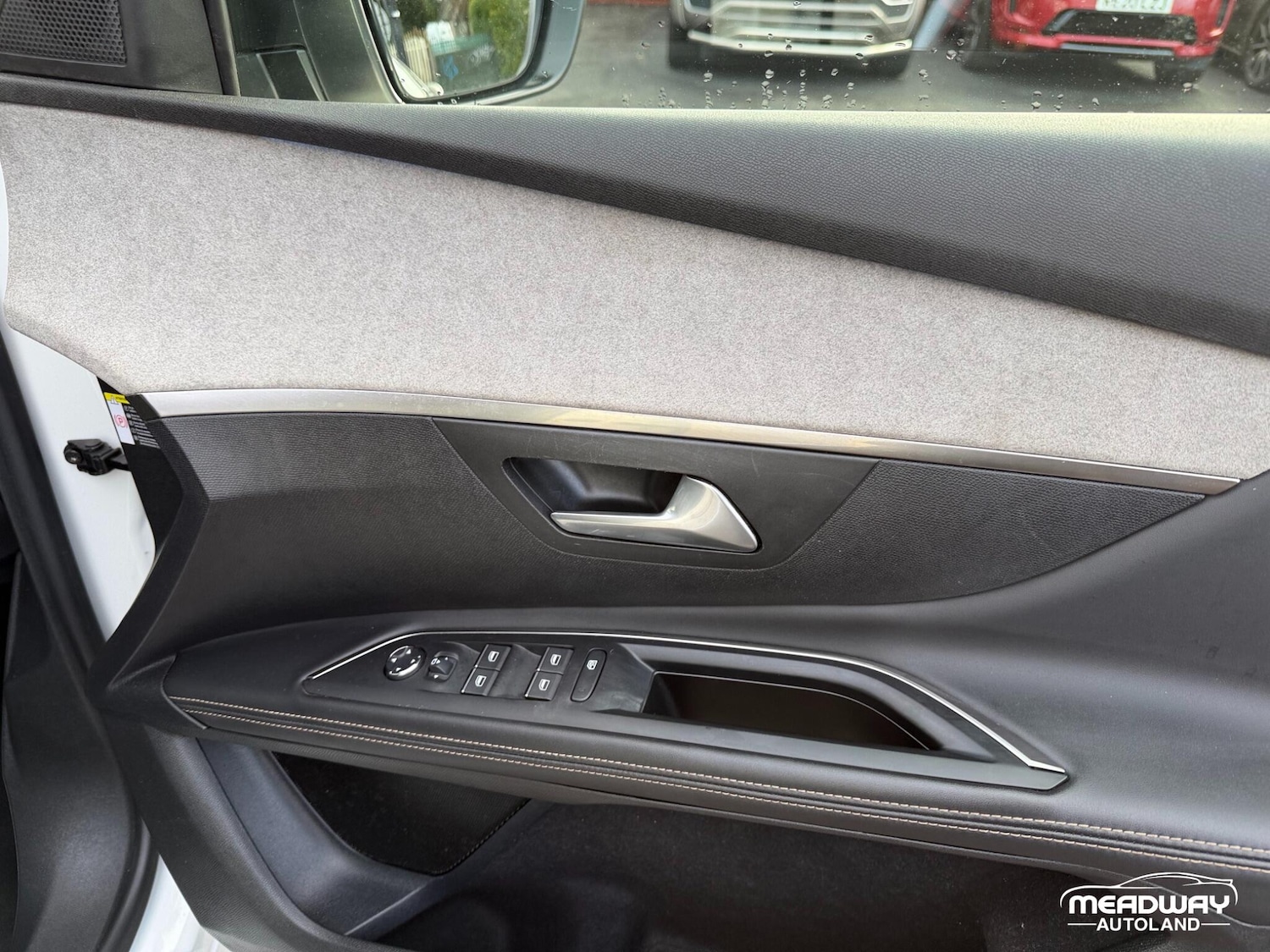 Used Peugeot 5008 2023 for sale - 76913648: Photo 24