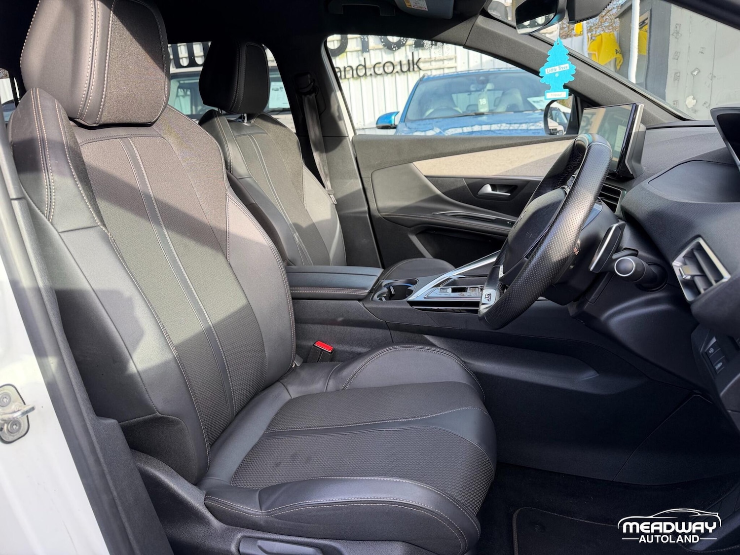 Used Peugeot 5008 2023 for sale - 76913648: Photo 26