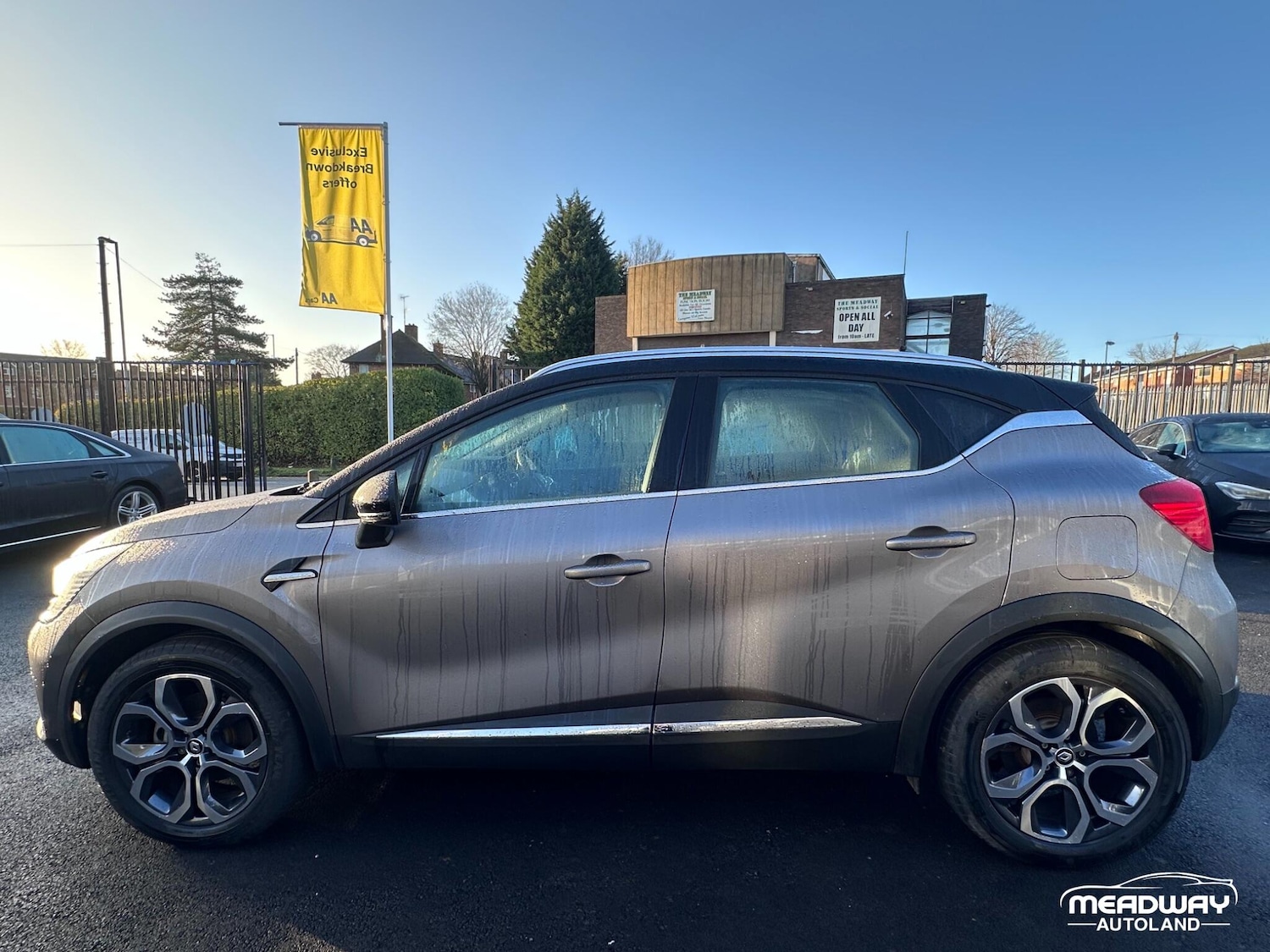 Used Renault Captur 2023 for sale - 77015245: Photo 6