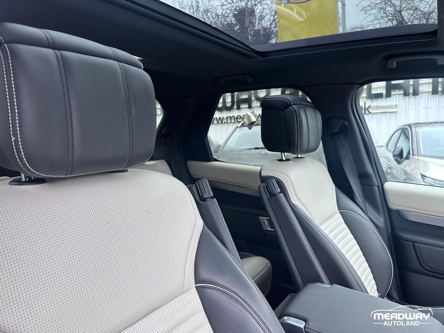 Used Land Rover Discovery 2023 for sale - 78148098: Photo 18