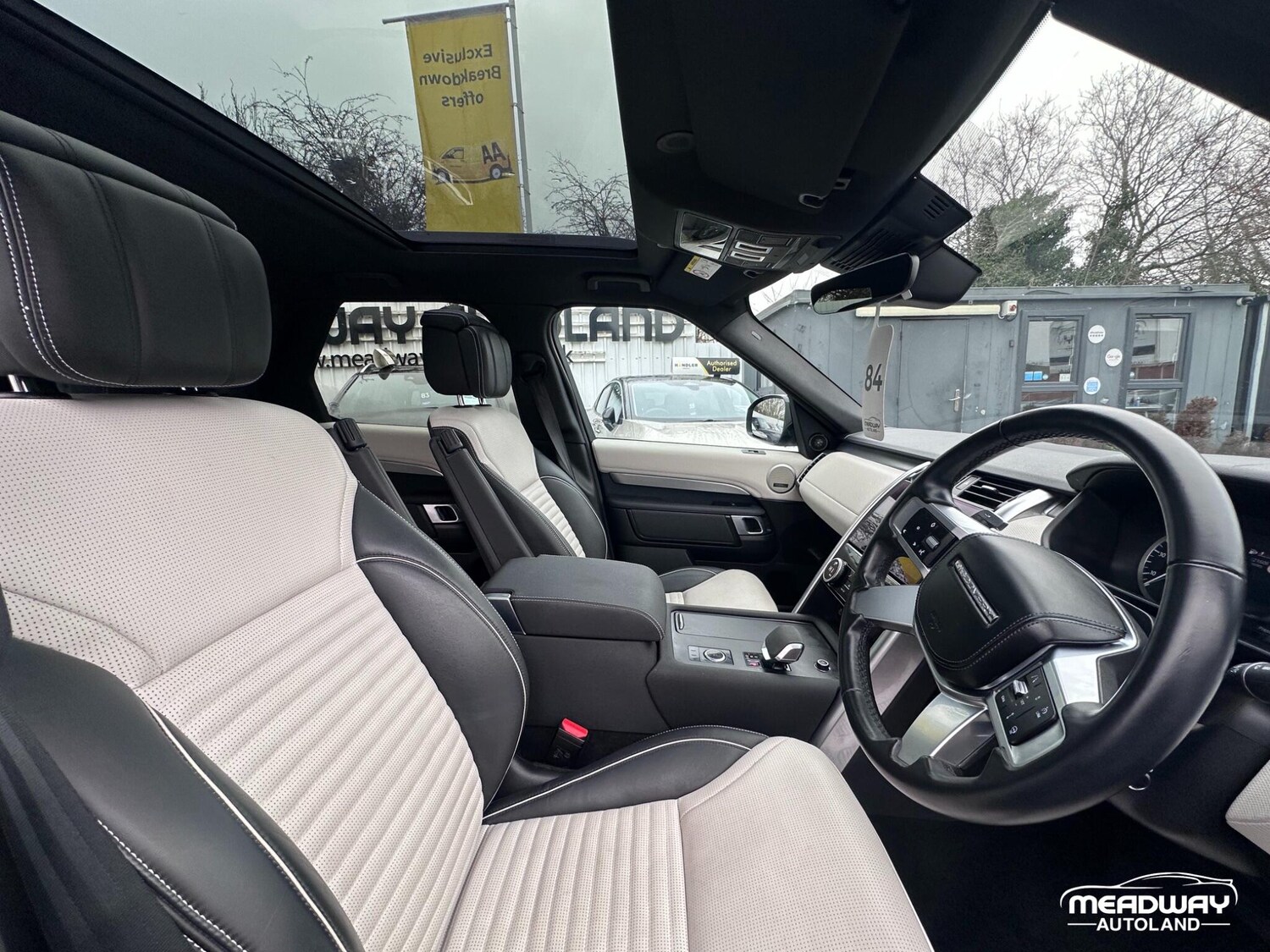 Used Land Rover Discovery 2023 for sale - 78148098: Photo 6