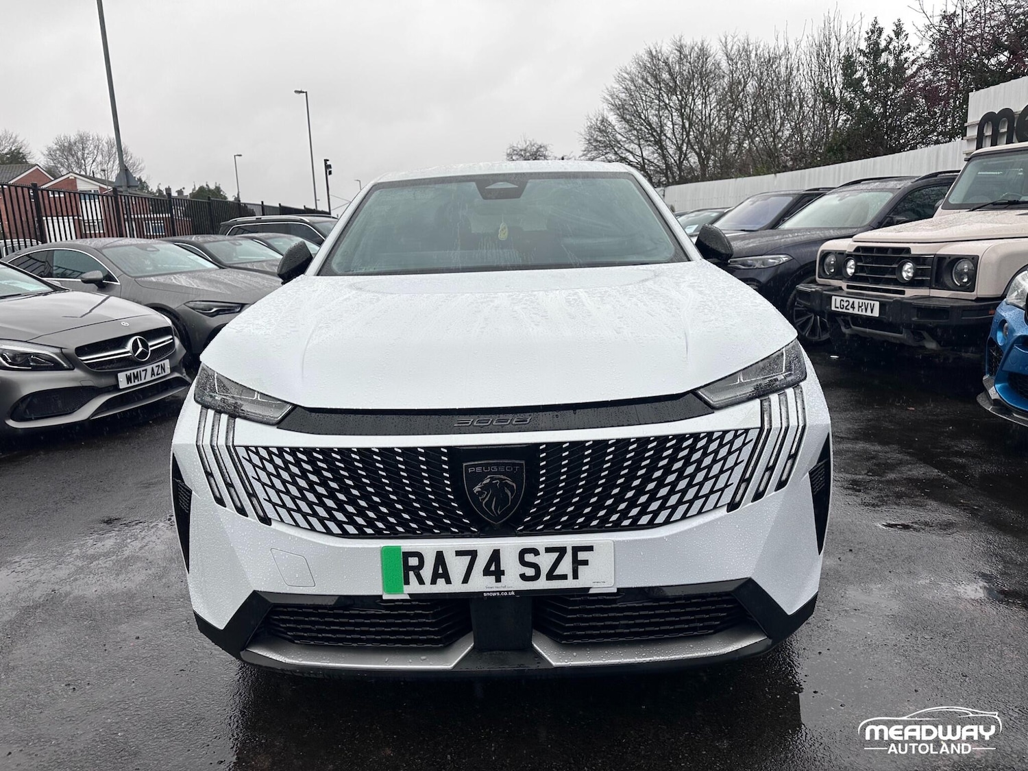 Used Peugeot E-3008 2025 for sale - 76952912: Photo 4