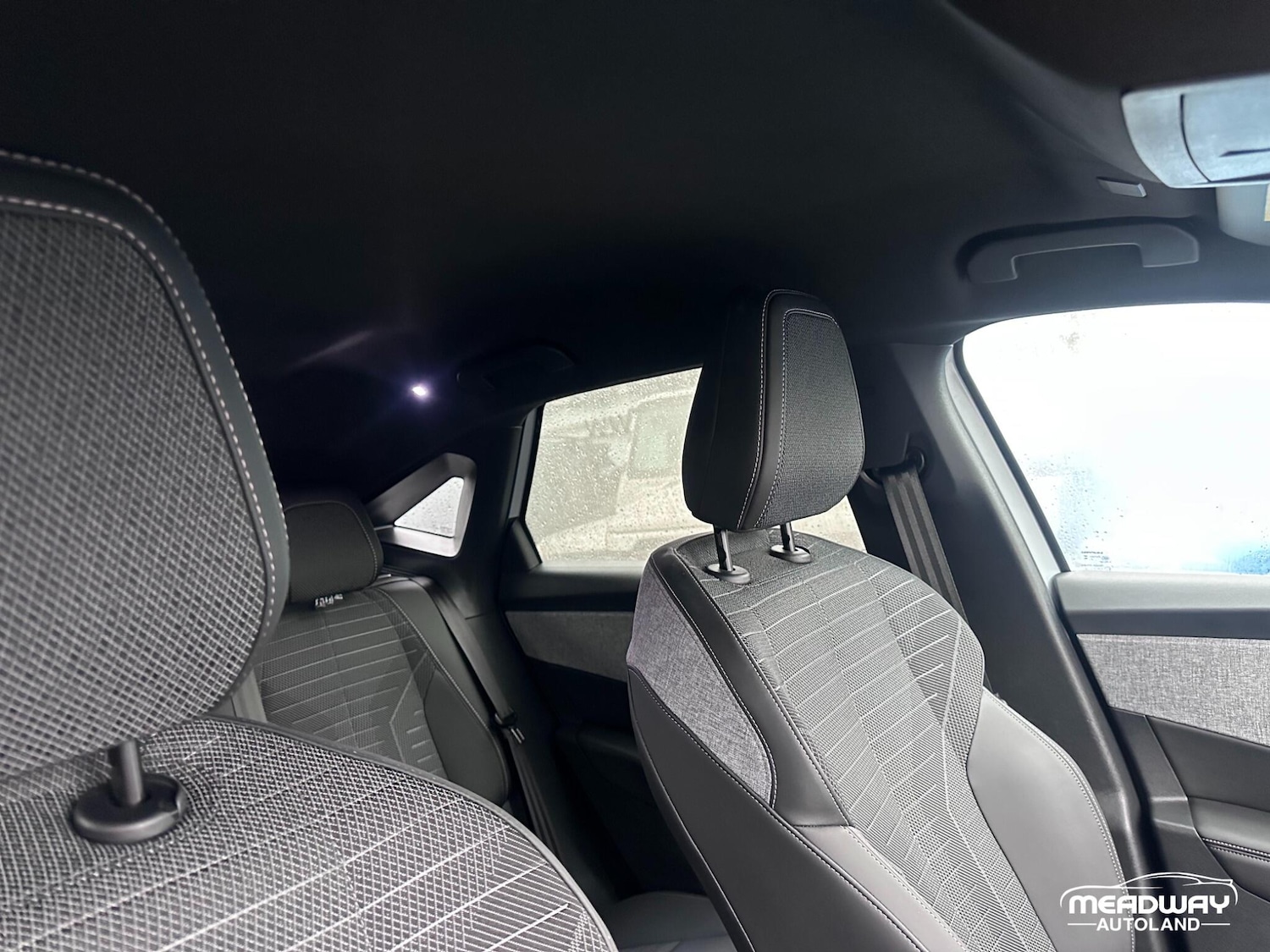 Used Peugeot E-3008 2025 for sale - 76952912: Photo 43