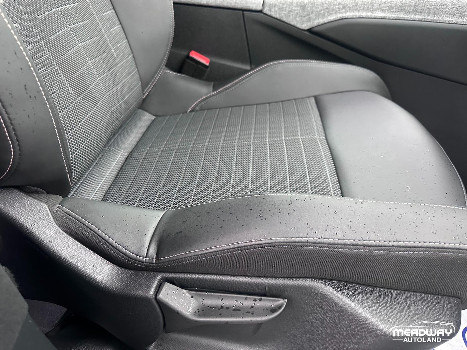 Used Peugeot E-3008 2025 for sale - 76952912: Photo 45