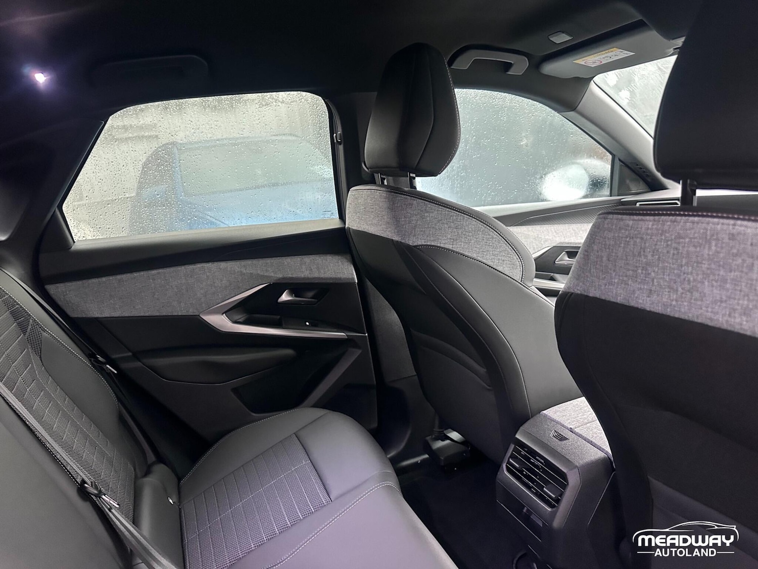 Used Peugeot E-3008 2025 for sale - 76952912: Photo 51