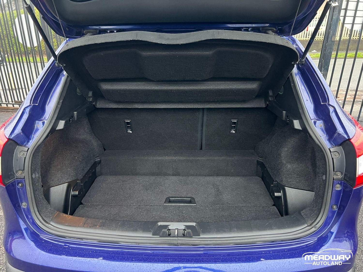 Used Nissan Qashqai 2017 for sale - 77254924: Photo 30