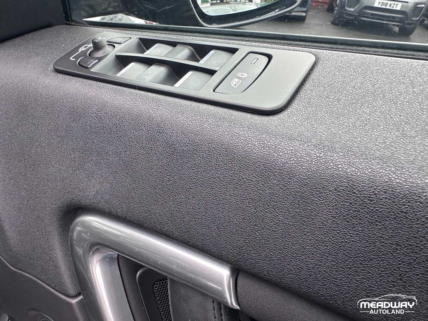 Used Land Rover Discovery Sport 2019 for sale - 76472776: Photo 34