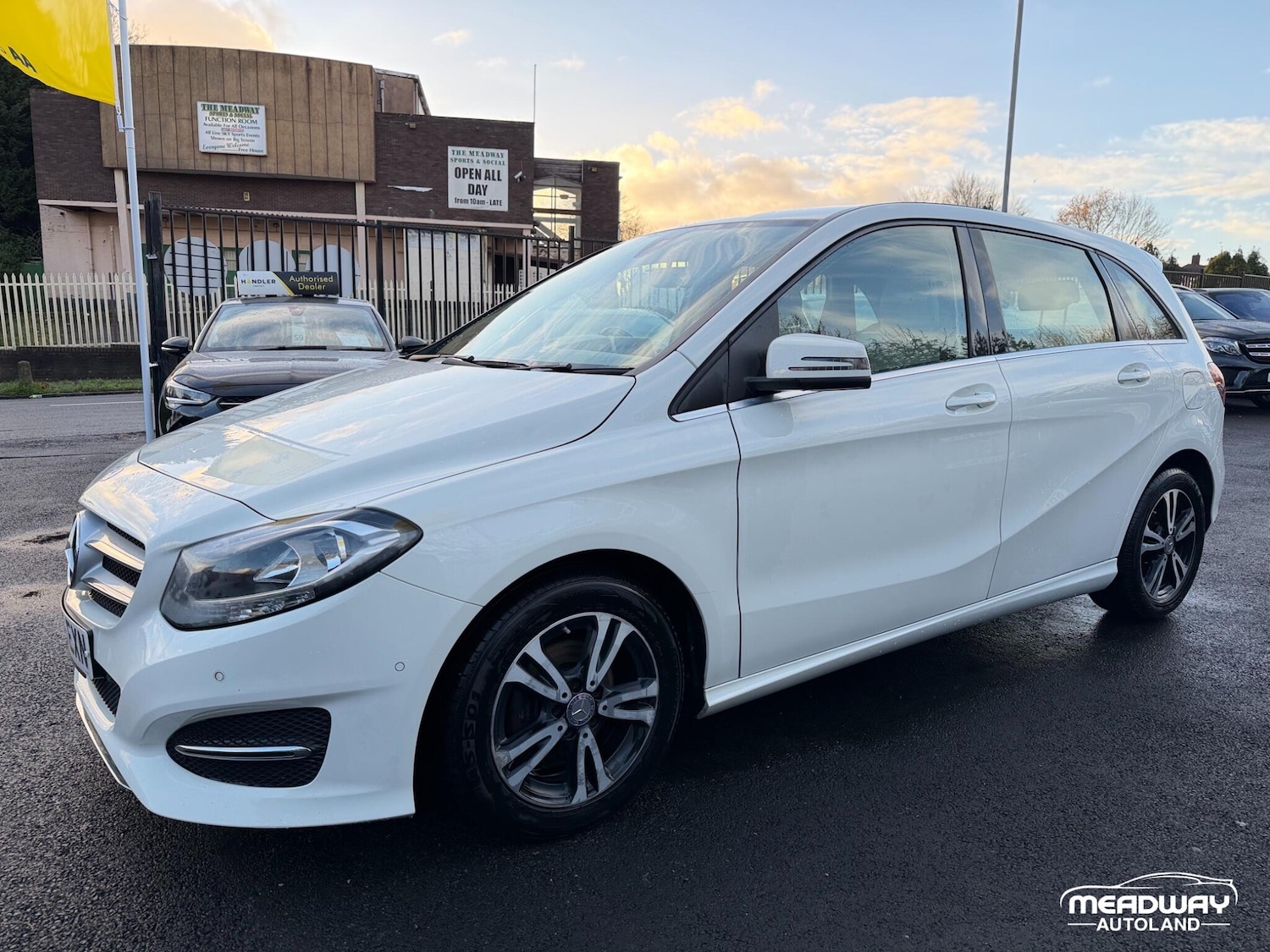 Used Mercedes-Benz B Class 2016 for sale - 76899093: Photo 8