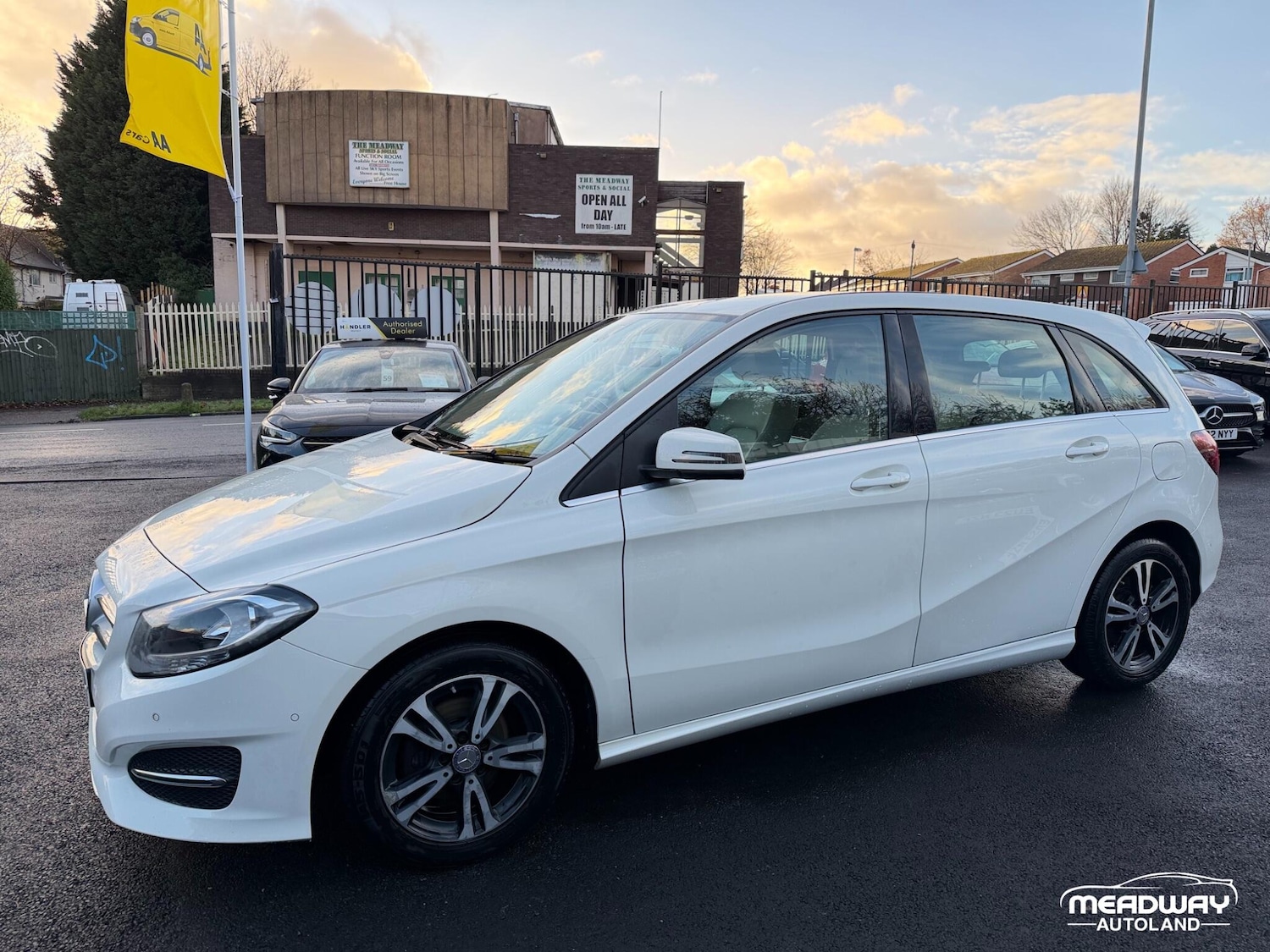 Used Mercedes-Benz B Class 2016 for sale - 76899093: Photo 9