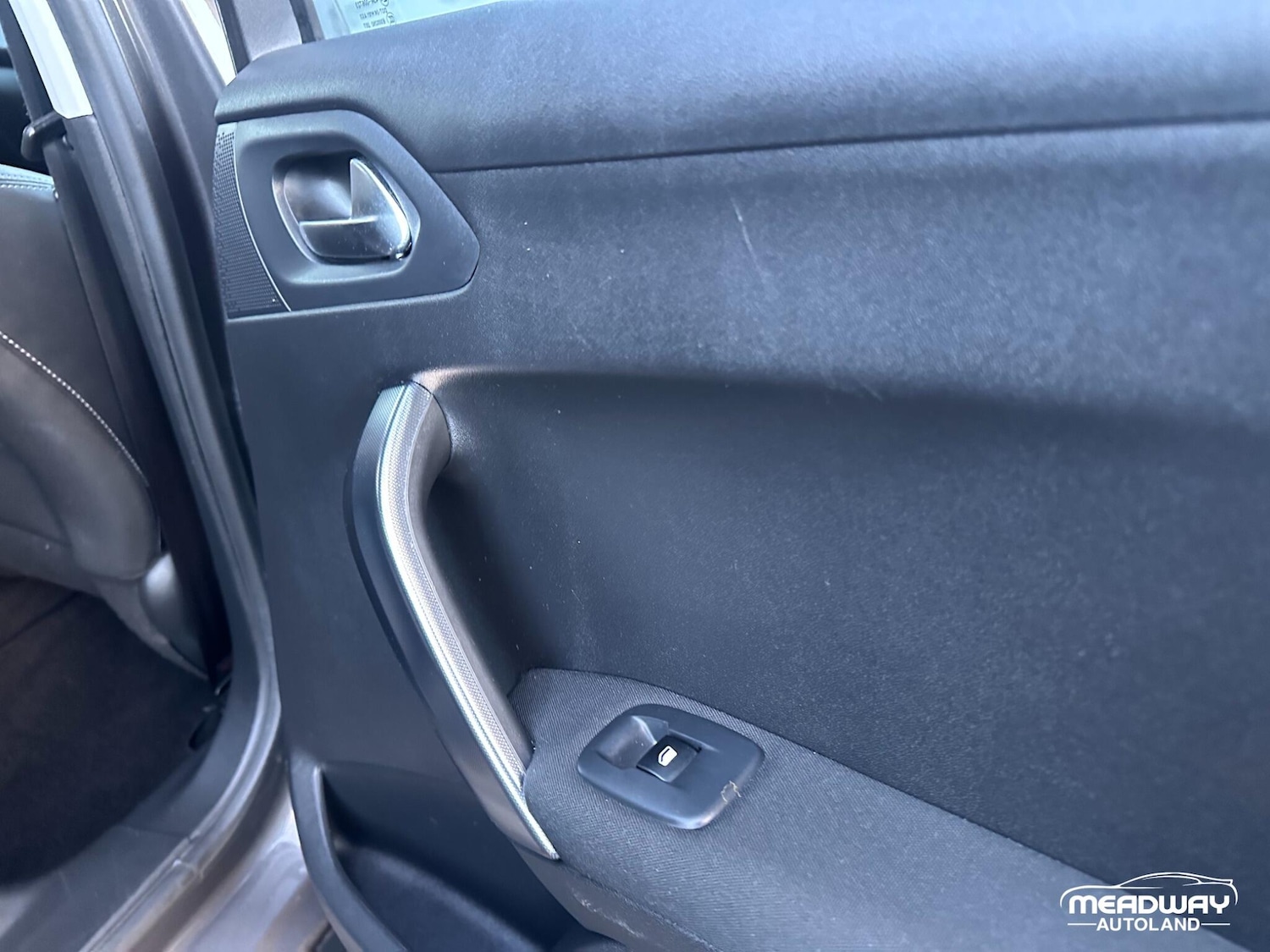 Used Peugeot 2008 2016 for sale - 76913842: Photo 29