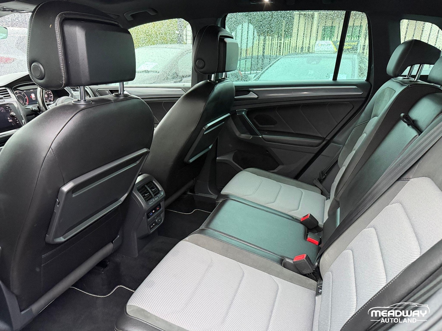 Used Volkswagen Tiguan 2018 for sale - 76975780: Photo 24