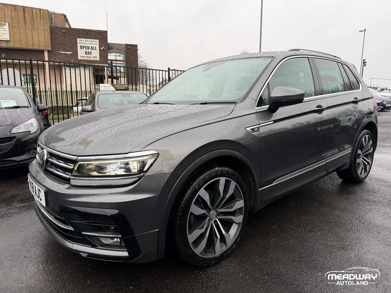 Used Volkswagen Tiguan 2018 for sale - 76975780: Photo 5