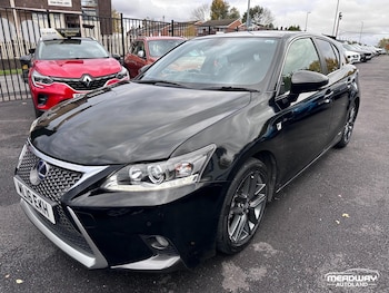 Used Lexus CT 2016 for sale - 76370310: Photo