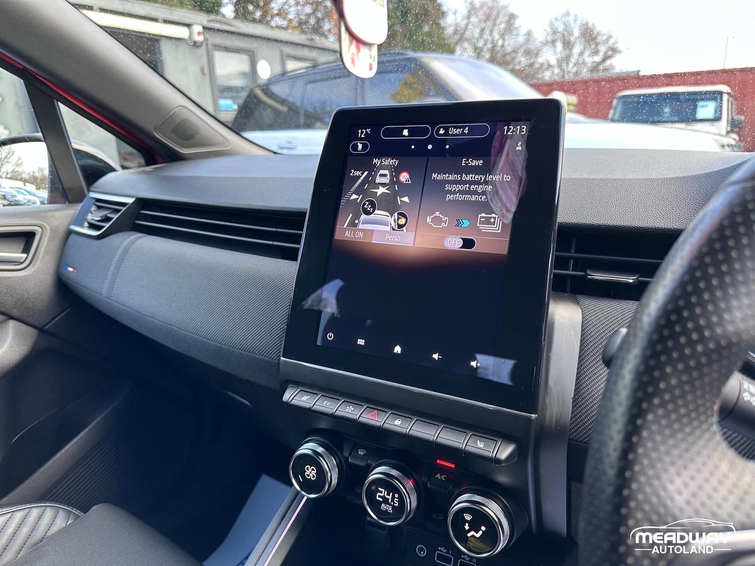 Used Renault Clio 2024 for sale - 76866118: Photo 34