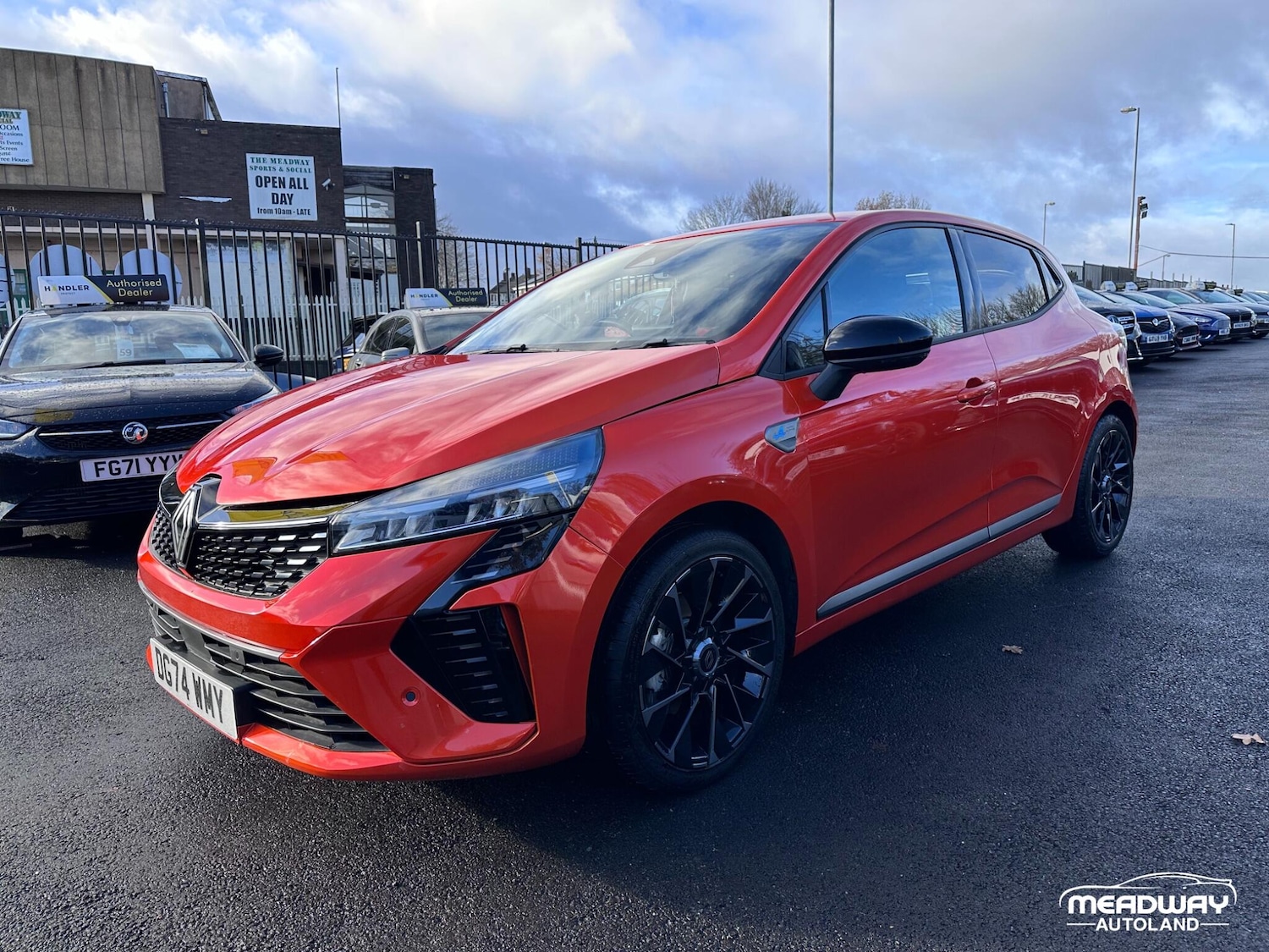 Used Renault Clio 2024 for sale - 76866118: Photo 5