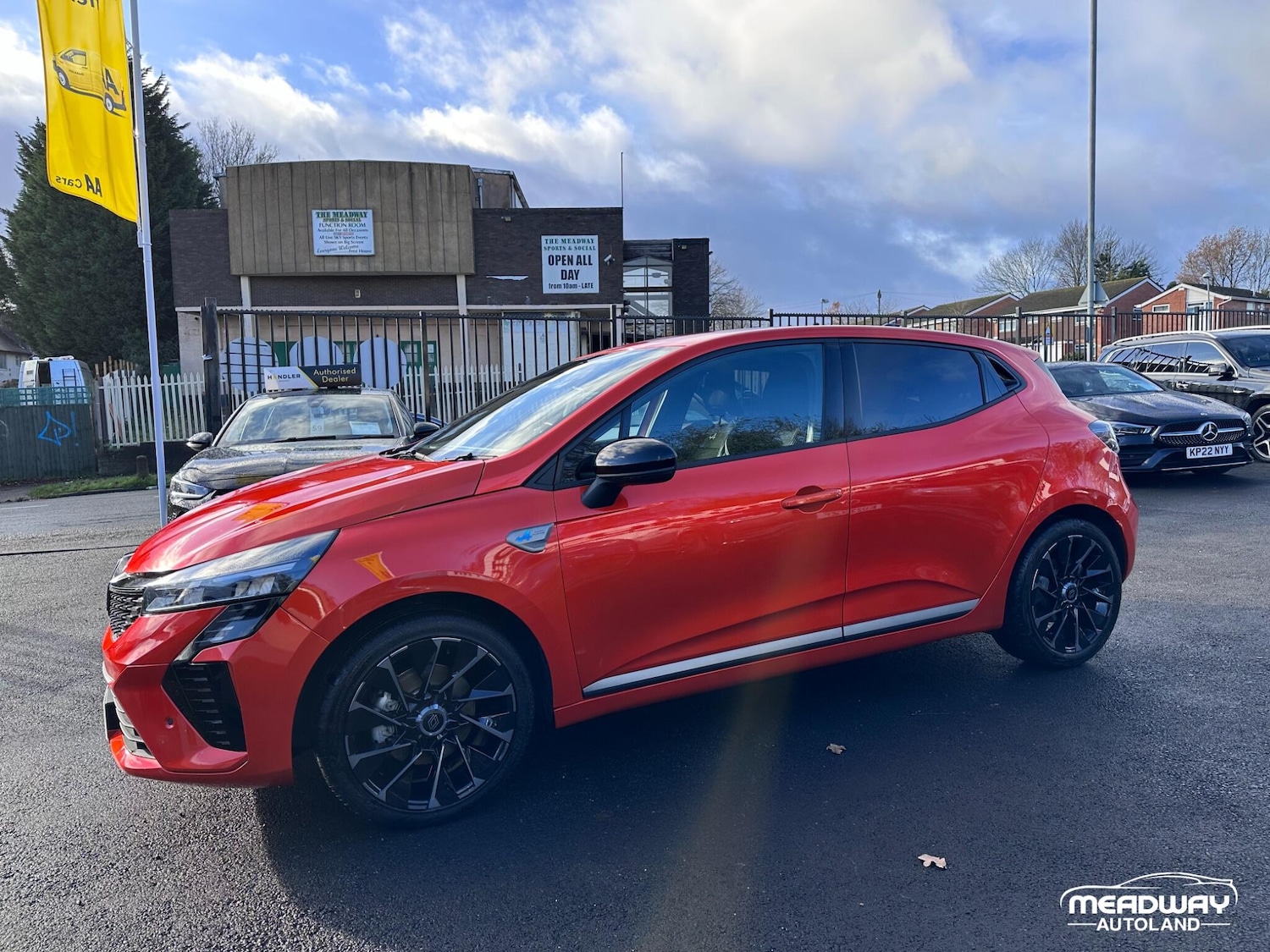 Used Renault Clio 2024 for sale - 76866118: Photo 6