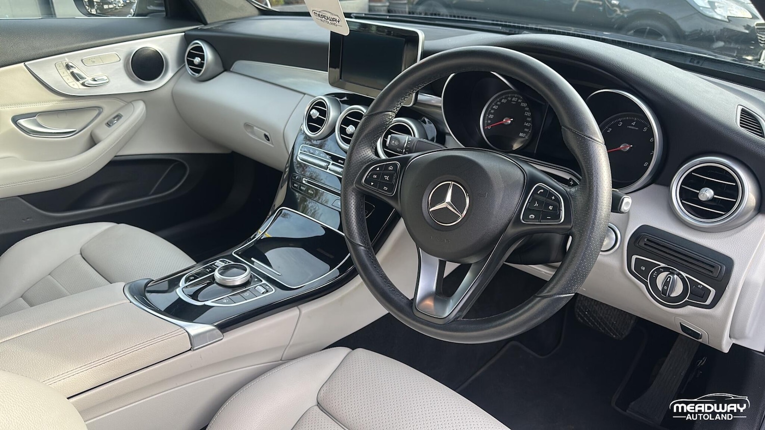Used Mercedes-Benz C Class 2018 for sale - 76865270: Photo 17