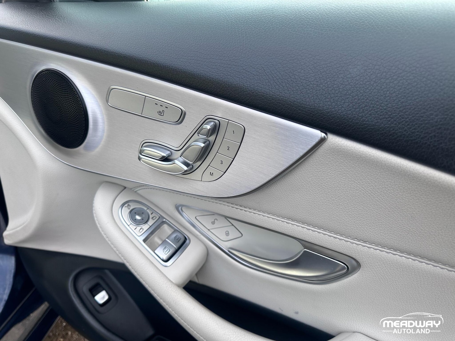 Used Mercedes-Benz C Class 2018 for sale - 76865270: Photo 40