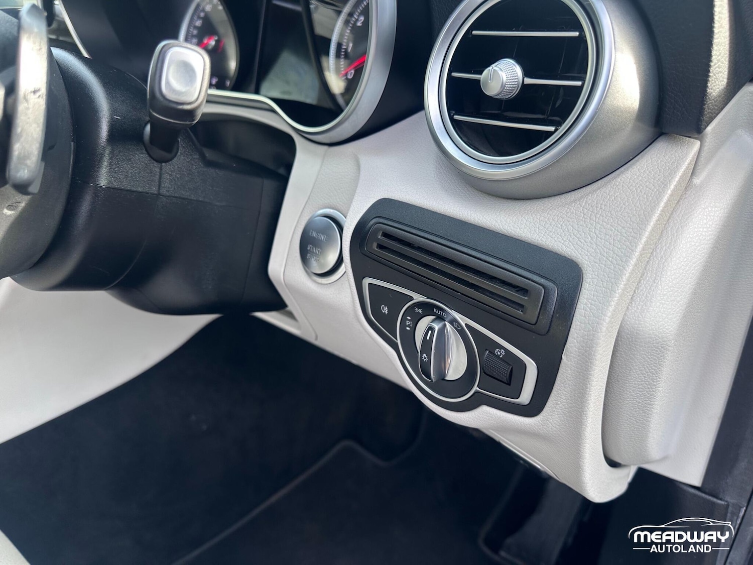 Used Mercedes-Benz C Class 2018 for sale - 76865270: Photo 41