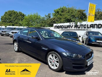 Used Jaguar XE 2016 for sale - 78695564: Photo