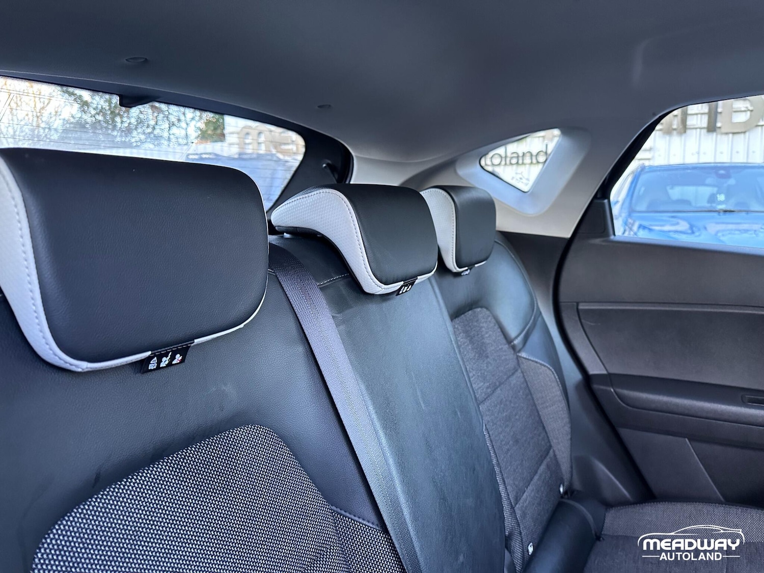 Used Renault Captur 2023 for sale - 76801160: Photo 32