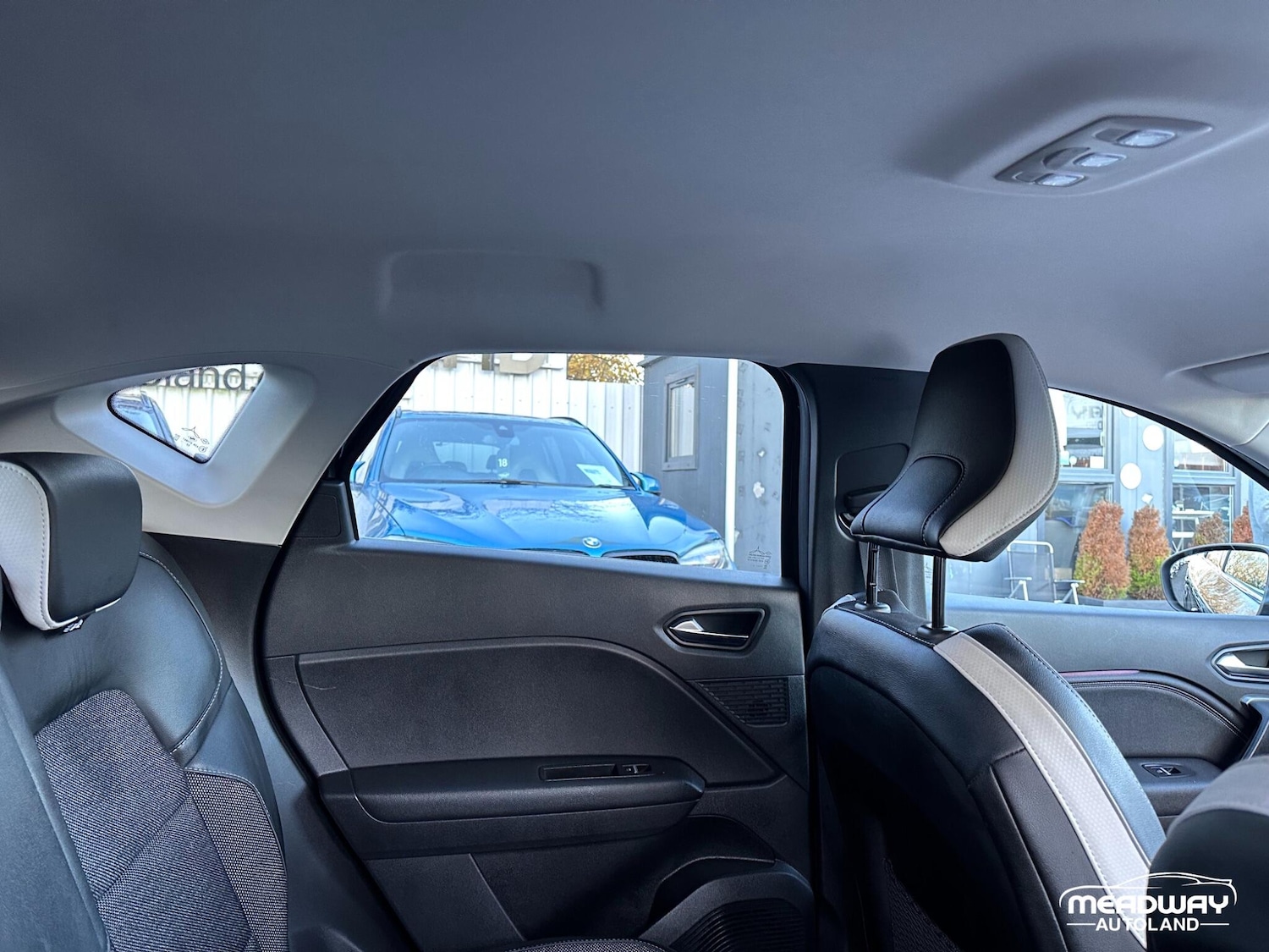 Used Renault Captur 2023 for sale - 76801160: Photo 33