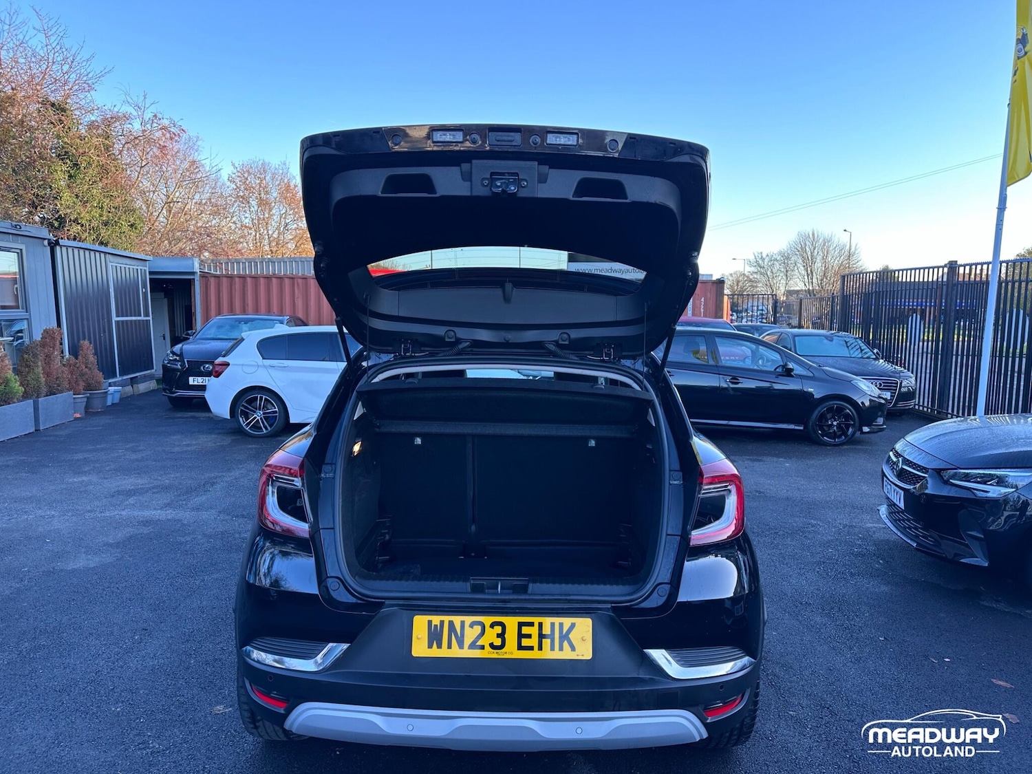 Used Renault Captur 2023 for sale - 76801160: Photo 39