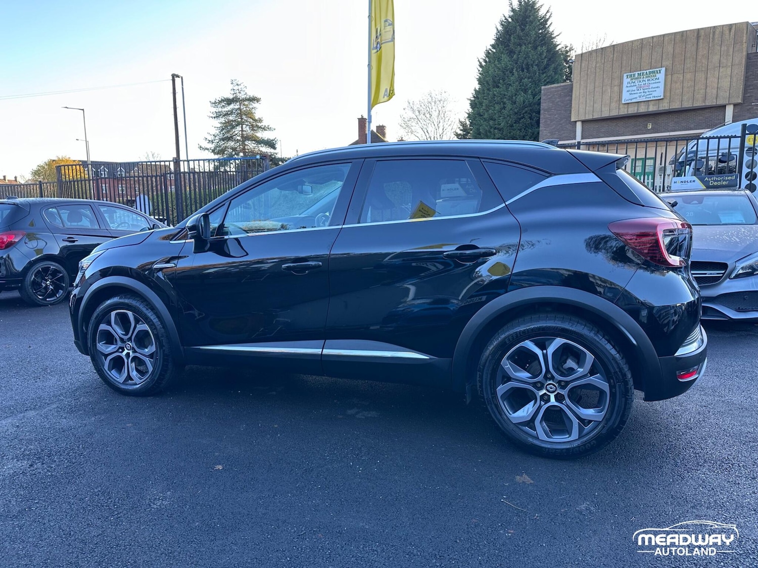 Used Renault Captur 2023 for sale - 76801160: Photo 7